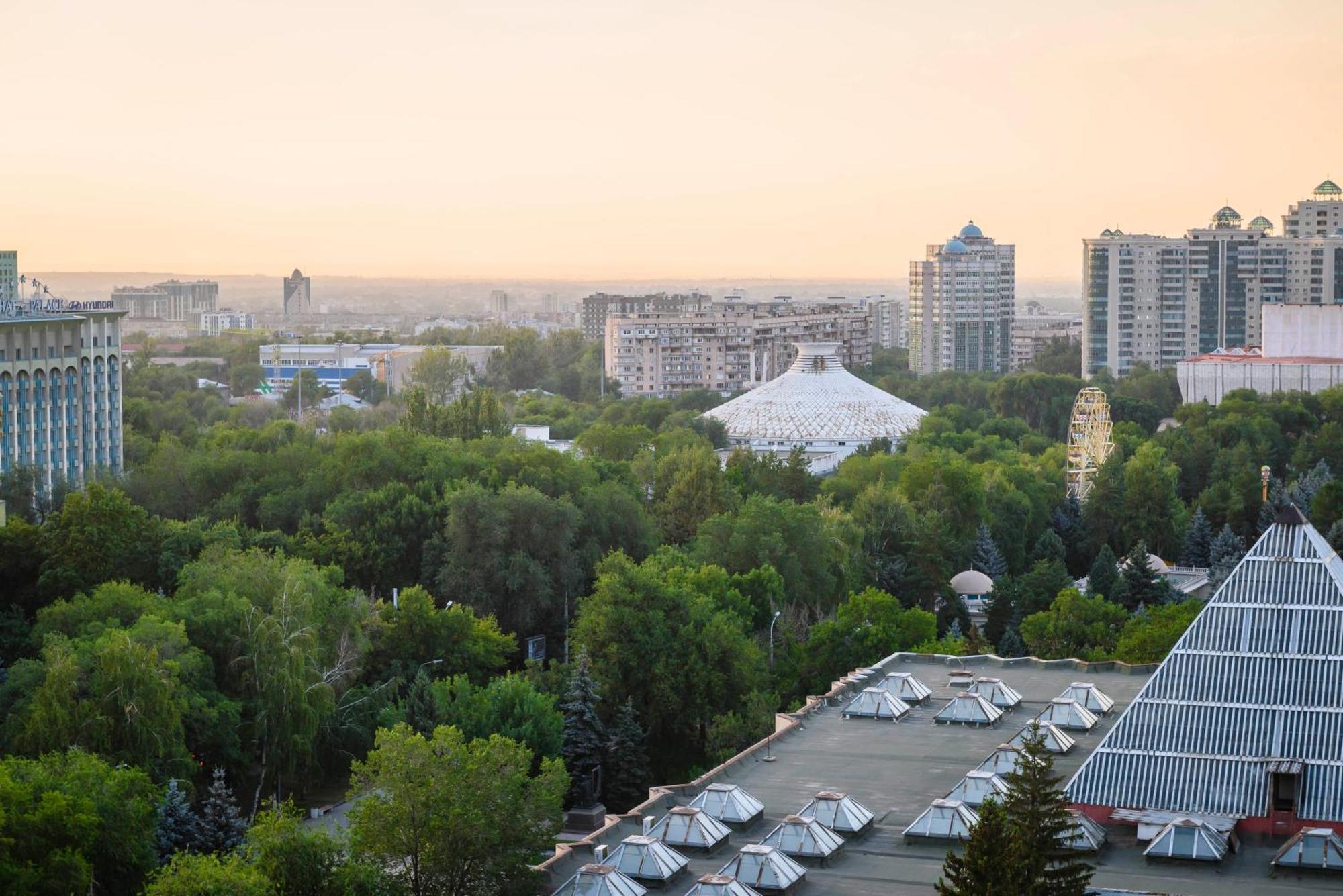 Бизнес И Отдых Almaty Exterior foto
